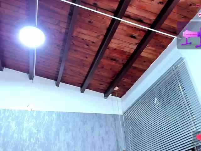 Nahomidi-bello bongacams live cam model