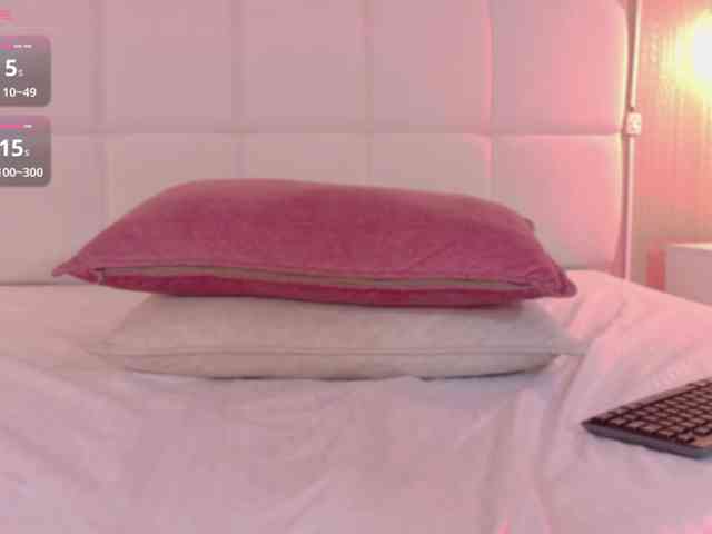 Mia-Starr bongacams live cam model