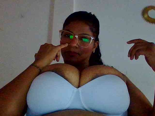 Mayito-love- bongacams live cam model