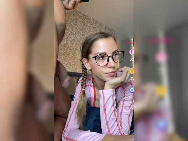 Lisi4ka-Basik bongacams live cam model