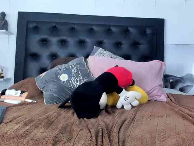 Spicy-shanty bongacams live cam model