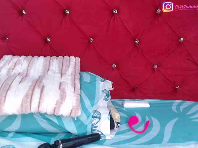Evasummer1 bongacams live cam model