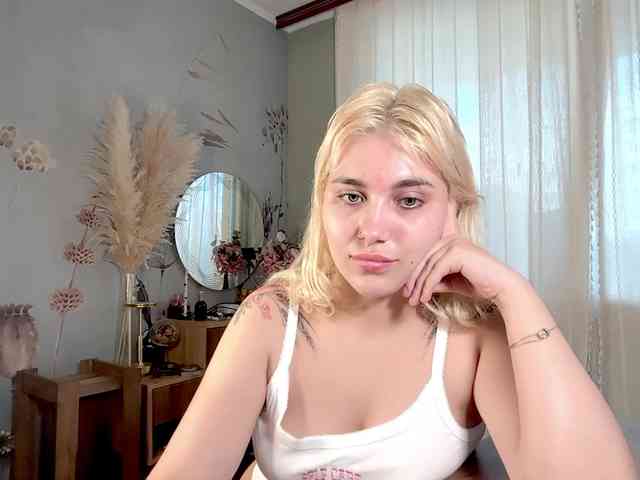 Peach--Alice bongacams live cam model