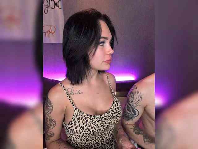 groteskcouple bongacams live cam model
