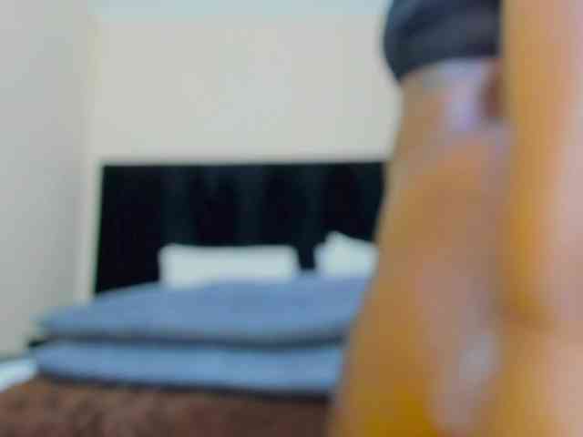 Pretty-Queen bongacams live cam model
