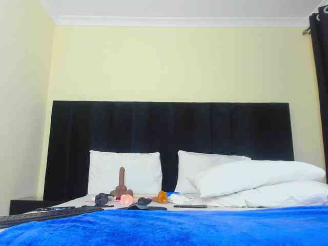 Pretty-Queen bongacams live cam model