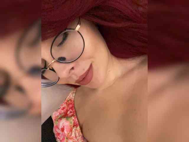 lova-mars bongacams live cam model