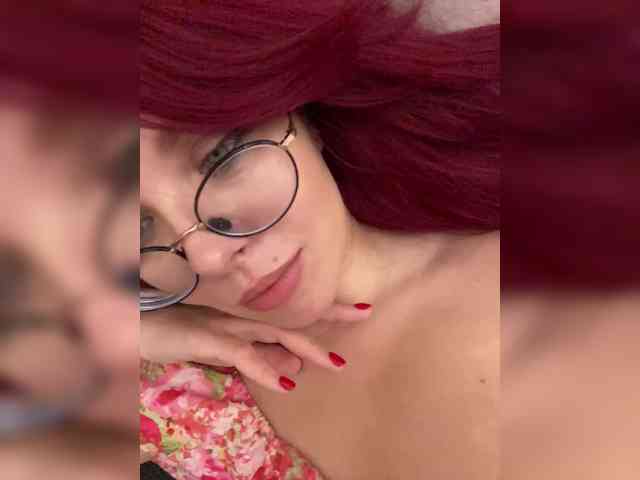 lova-mars bongacams live cam model