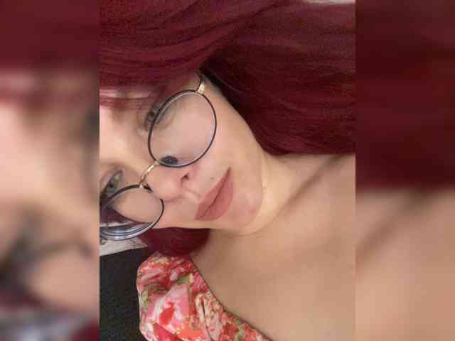 lova-mars bongacams live cam model