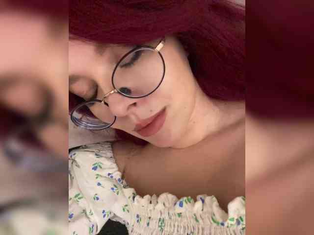 lova-mars bongacams live cam model