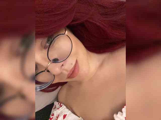 lova-mars bongacams live cam model