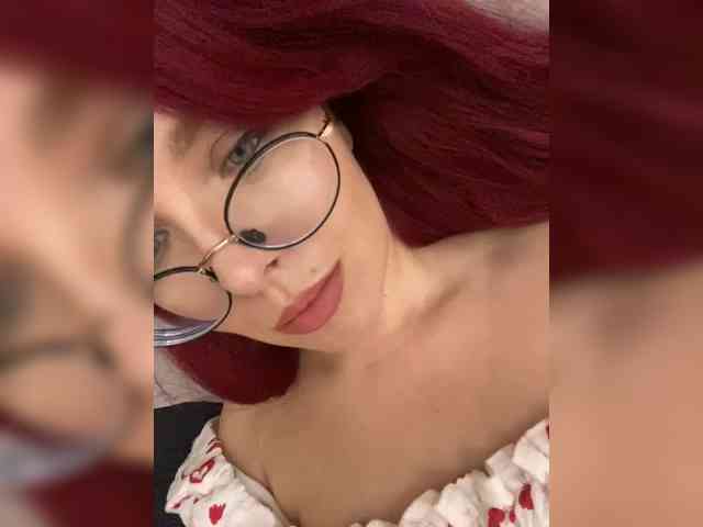 lova-mars bongacams live cam model