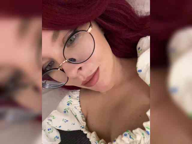 lova-mars bongacams live cam model