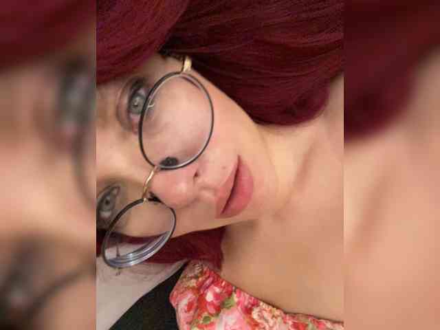 lova-mars bongacams live cam model