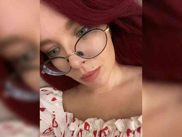 lova-mars bongacams live cam model