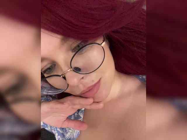 lova-mars bongacams live cam model