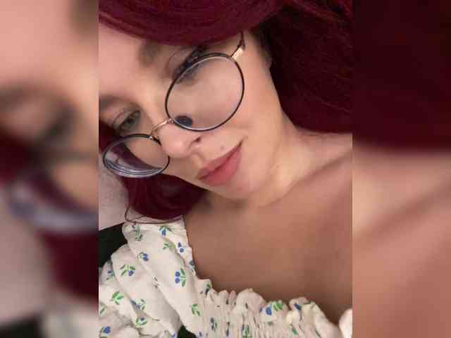 lova-mars bongacams live cam model