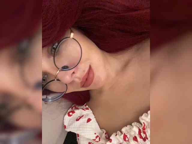 lova-mars bongacams live cam model