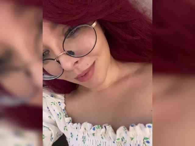lova-mars bongacams live cam model
