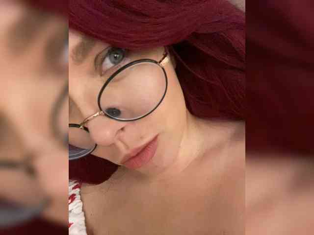 lova-mars bongacams live cam model