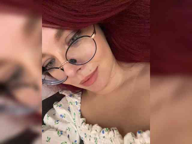 lova-mars bongacams live cam model
