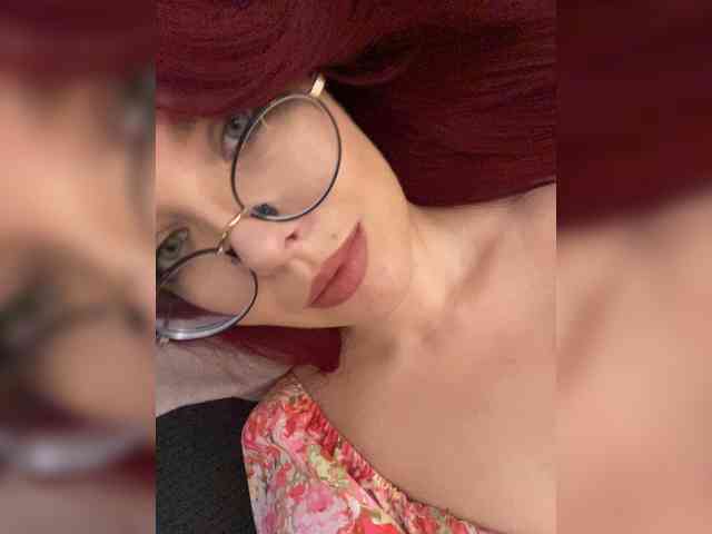 lova-mars bongacams live cam model