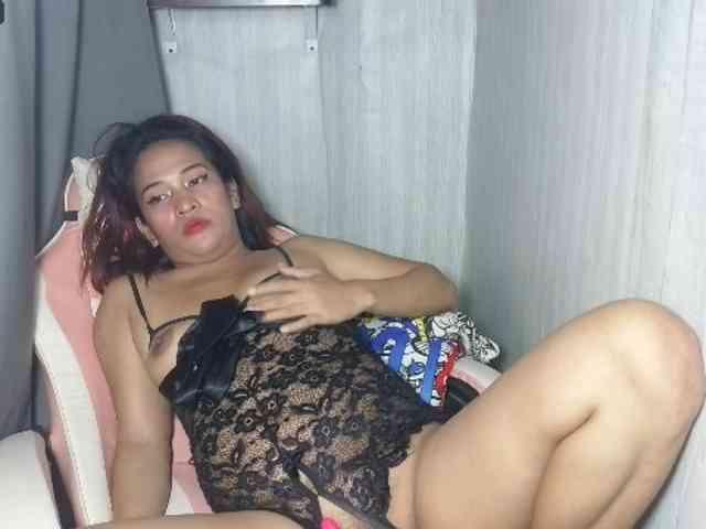 Asiankitties bongacams live cam model
