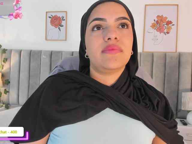 mhia-paris bongacams live cam model