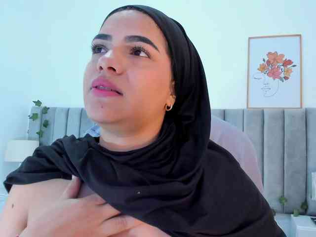 mhia-paris bongacams live cam model