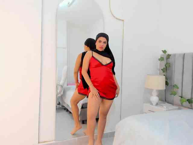 mhia-paris bongacams live cam model