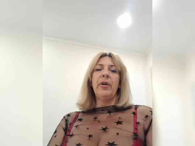 mery8poppins bongacams live cam model