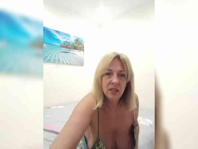 mery8poppins bongacams live cam model