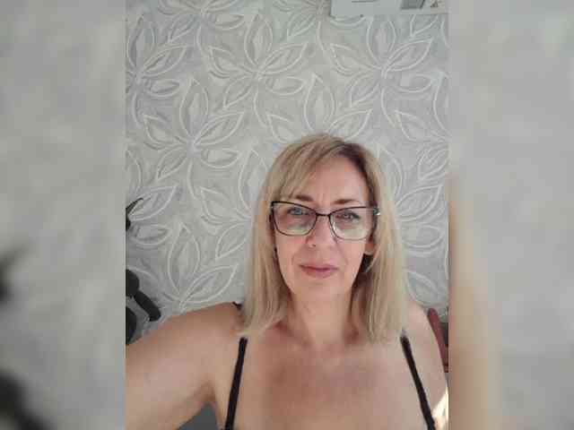 mery8poppins bongacams live cam model
