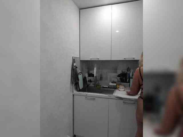 mery8poppins bongacams live cam model