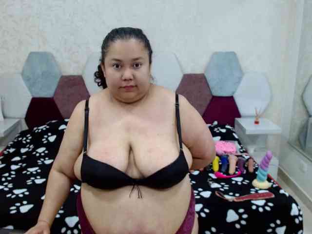 marianabbw bongacams live cam model