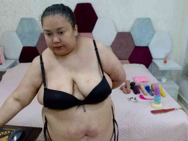 marianabbw bongacams live cam model