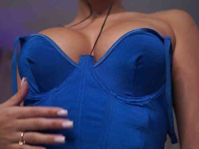 NatyDesiree bongacams live cam model