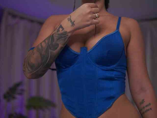 NatyDesiree bongacams live cam model