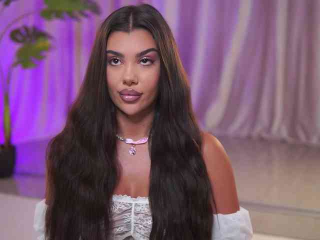 NatyDesiree bongacams live cam model
