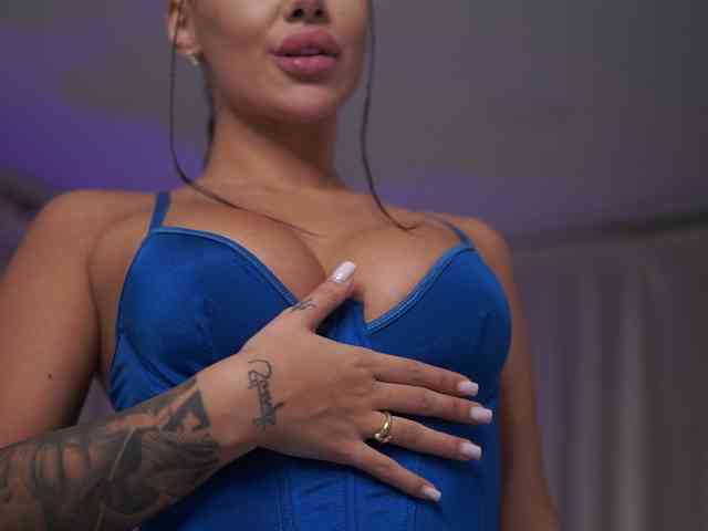 NatyDesiree bongacams live cam model