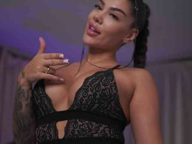 NatyDesiree bongacams live cam model