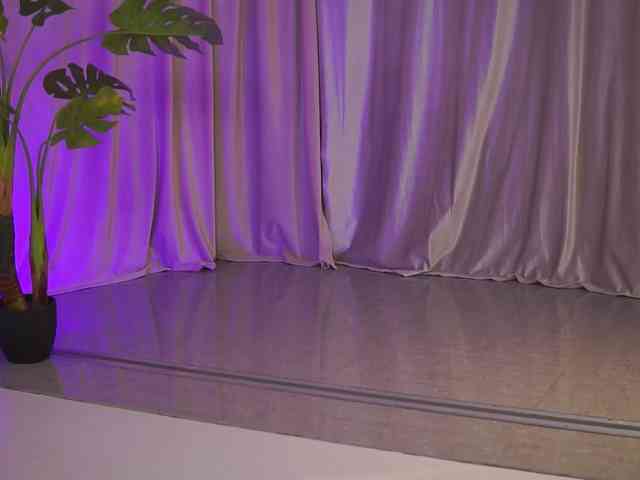 NatyDesiree bongacams live cam model