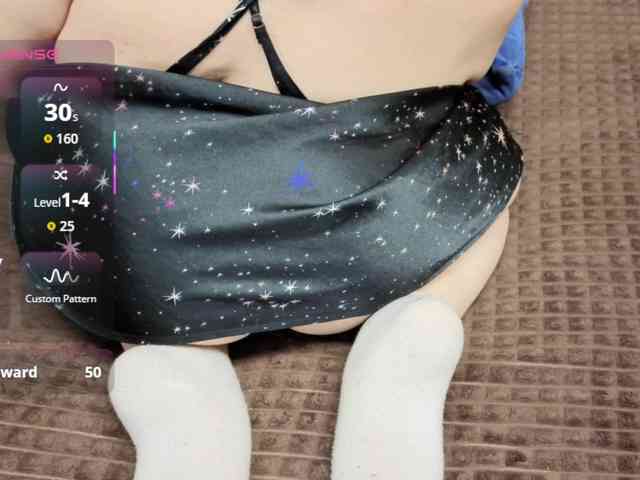 Julia-79 bongacams live cam model