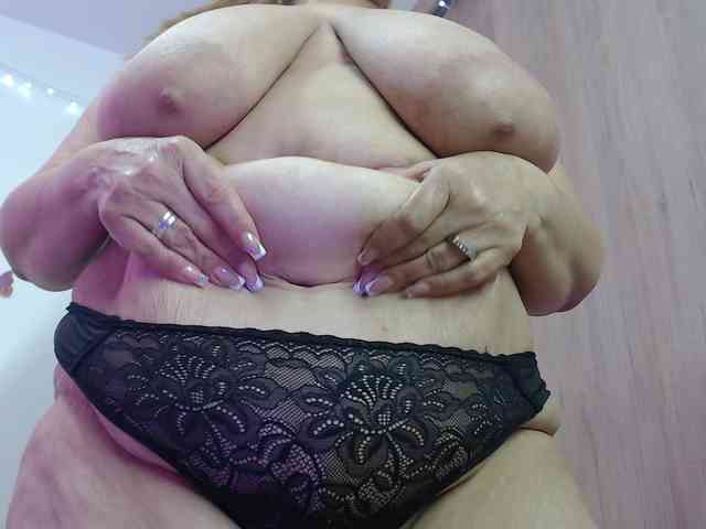 Abigail-jhons bongacams live cam model