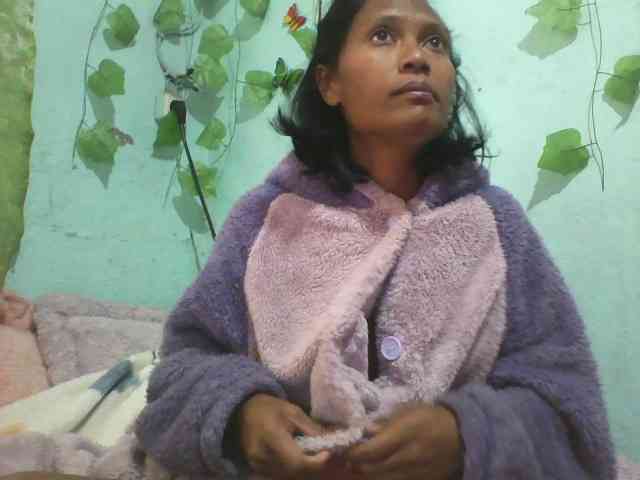 Gloria- bongacams live cam model