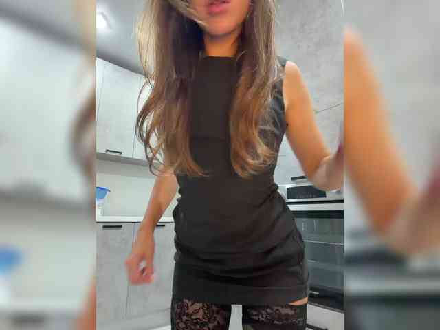 Zarina888 bongacams live cam model
