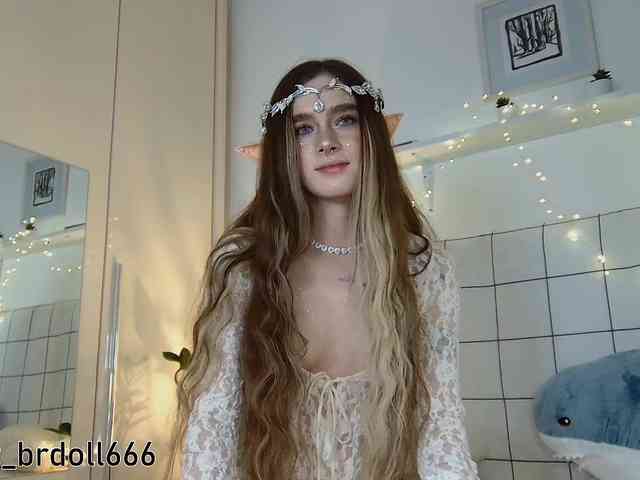 BrokenDoll666 bongacams live cam model