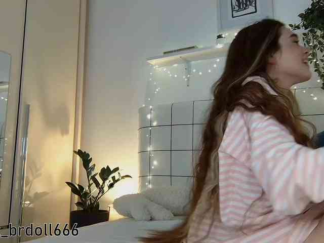 BrokenDoll666 bongacams live cam model