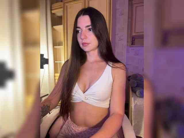 -Saharochek- bongacams live cam model
