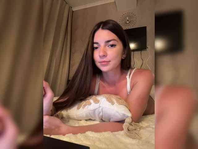 -Saharochek- bongacams live cam model